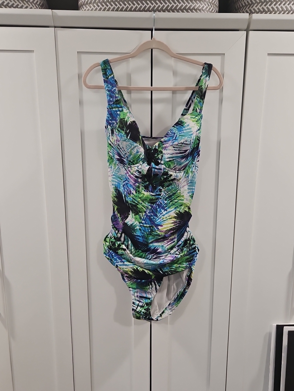 Torrid Onepiece Tropical Print Swimsuit.  Torrid size 3 (Size 22-24, Size 3X)